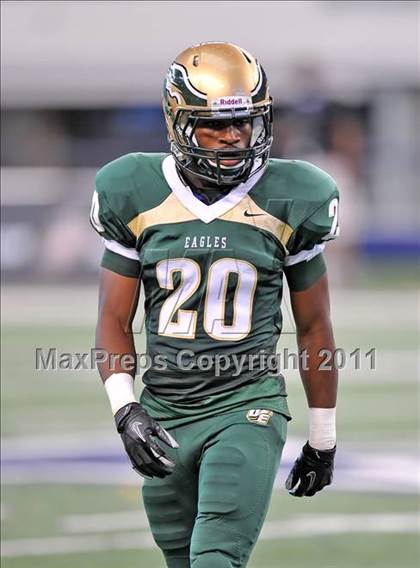 Thumbnail 3 in DeSoto vs. Douglass (Kirk Herbstreit National Kickoff Classic) photogallery.