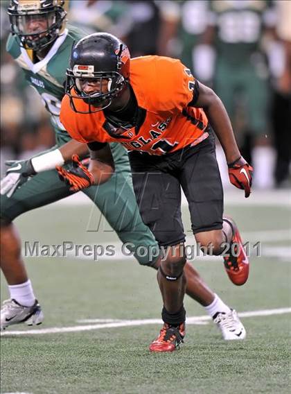 Thumbnail 2 in DeSoto vs. Douglass (Kirk Herbstreit National Kickoff Classic) photogallery.