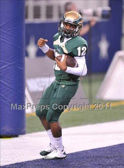 Thumbnail 3 in DeSoto vs. Douglass (Kirk Herbstreit National Kickoff Classic) photogallery.