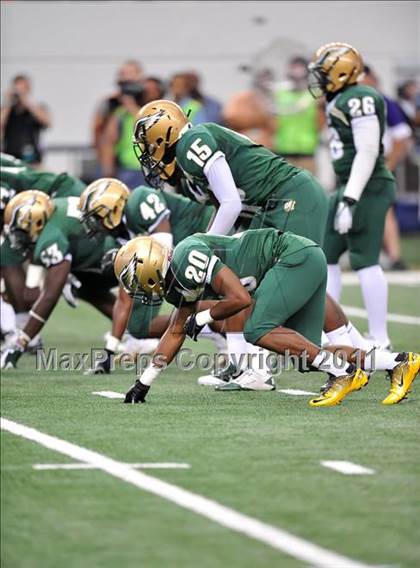 Thumbnail 2 in DeSoto vs. Douglass (Kirk Herbstreit National Kickoff Classic) photogallery.