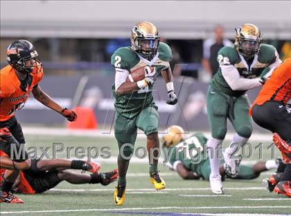Thumbnail 3 in DeSoto vs. Douglass (Kirk Herbstreit National Kickoff Classic) photogallery.