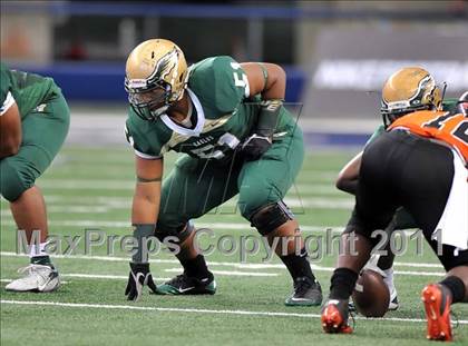 Thumbnail 2 in DeSoto vs. Douglass (Kirk Herbstreit National Kickoff Classic) photogallery.