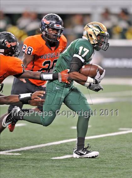 Thumbnail 1 in DeSoto vs. Douglass (Kirk Herbstreit National Kickoff Classic) photogallery.