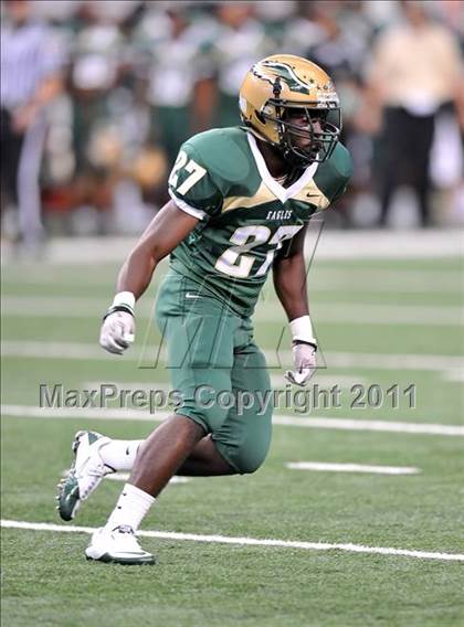 Thumbnail 1 in DeSoto vs. Douglass (Kirk Herbstreit National Kickoff Classic) photogallery.