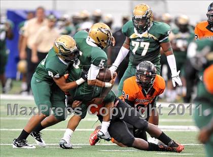 Thumbnail 3 in DeSoto vs. Douglass (Kirk Herbstreit National Kickoff Classic) photogallery.