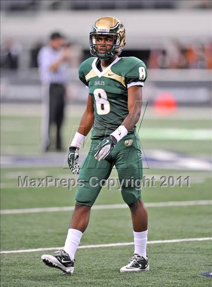 Thumbnail 1 in DeSoto vs. Douglass (Kirk Herbstreit National Kickoff Classic) photogallery.