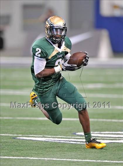 Thumbnail 1 in DeSoto vs. Douglass (Kirk Herbstreit National Kickoff Classic) photogallery.