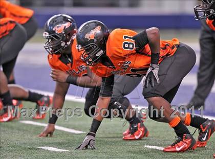 Thumbnail 3 in DeSoto vs. Douglass (Kirk Herbstreit National Kickoff Classic) photogallery.