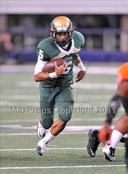 Thumbnail 2 in DeSoto vs. Douglass (Kirk Herbstreit National Kickoff Classic) photogallery.