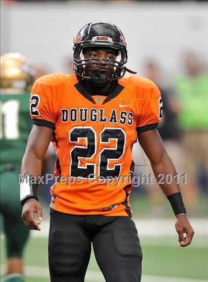 Thumbnail 2 in DeSoto vs. Douglass (Kirk Herbstreit National Kickoff Classic) photogallery.
