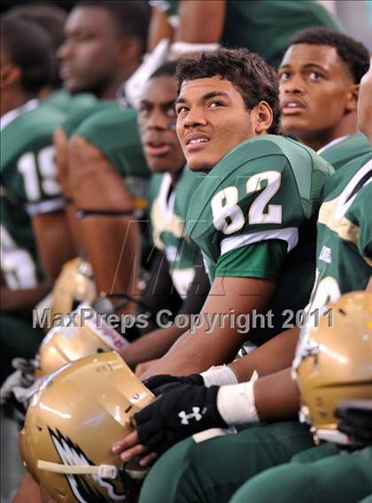 Thumbnail 2 in DeSoto vs. Douglass (Kirk Herbstreit National Kickoff Classic) photogallery.