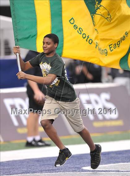 Thumbnail 3 in DeSoto vs. Douglass (Kirk Herbstreit National Kickoff Classic) photogallery.