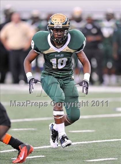 Thumbnail 3 in DeSoto vs. Douglass (Kirk Herbstreit National Kickoff Classic) photogallery.
