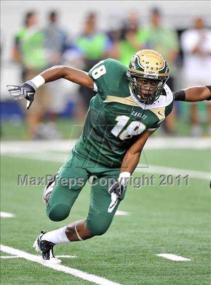 Thumbnail 1 in DeSoto vs. Douglass (Kirk Herbstreit National Kickoff Classic) photogallery.