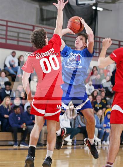Thumbnail 2 in Big 30 Senior Classic photogallery.
