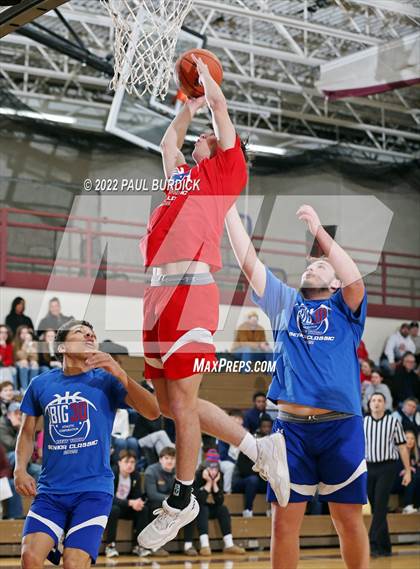 Thumbnail 2 in Big 30 Senior Classic photogallery.