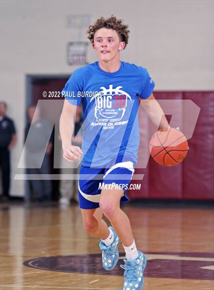Thumbnail 3 in Big 30 Senior Classic photogallery.