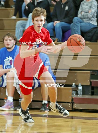 Thumbnail 2 in Big 30 Senior Classic photogallery.