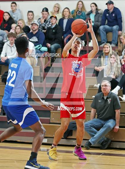 Thumbnail 3 in Big 30 Senior Classic photogallery.