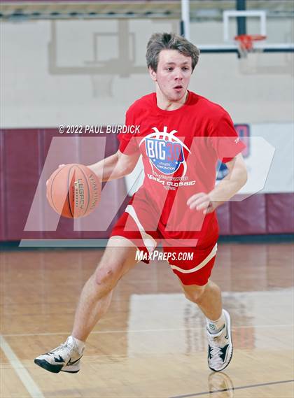 Thumbnail 2 in Big 30 Senior Classic photogallery.