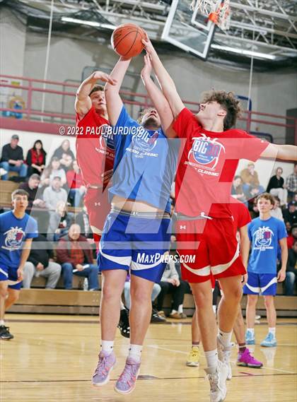 Thumbnail 2 in Big 30 Senior Classic photogallery.