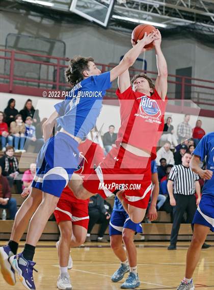 Thumbnail 2 in Big 30 Senior Classic photogallery.