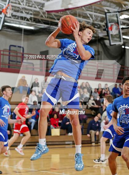 Thumbnail 1 in Big 30 Senior Classic photogallery.