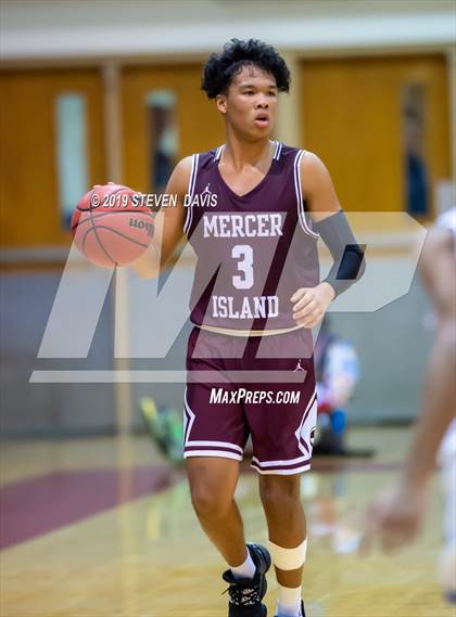 Thumbnail 2 in Mercer Island vs. Mountain View  (Visit Mesa Basketball Challenge) photogallery.