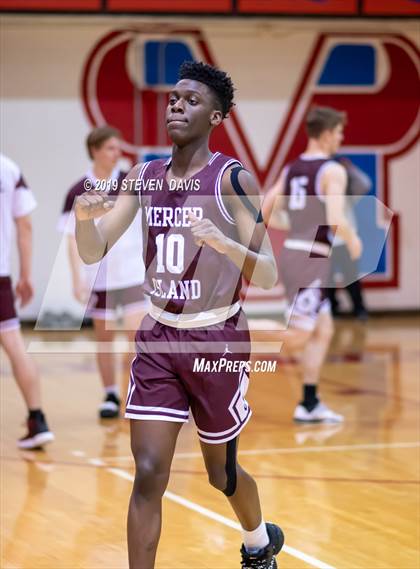 Thumbnail 1 in Mercer Island vs. Mountain View  (Visit Mesa Basketball Challenge) photogallery.