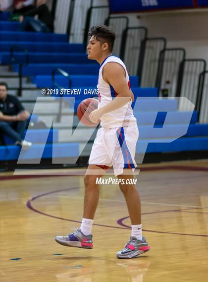 Thumbnail 1 in Mercer Island vs. Mountain View  (Visit Mesa Basketball Challenge) photogallery.