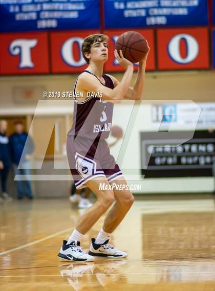 Thumbnail 1 in Mercer Island vs. Mountain View  (Visit Mesa Basketball Challenge) photogallery.