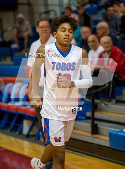 Thumbnail 2 in Mercer Island vs. Mountain View  (Visit Mesa Basketball Challenge) photogallery.