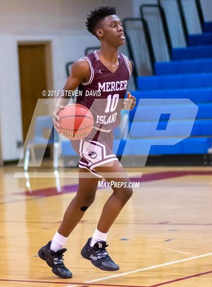 Thumbnail 2 in Mercer Island vs. Mountain View  (Visit Mesa Basketball Challenge) photogallery.