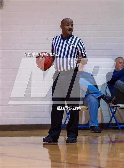 Thumbnail 1 in Mercer Island vs. Mountain View  (Visit Mesa Basketball Challenge) photogallery.