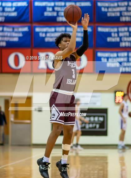 Thumbnail 2 in Mercer Island vs. Mountain View  (Visit Mesa Basketball Challenge) photogallery.