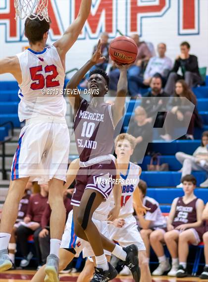 Thumbnail 3 in Mercer Island vs. Mountain View  (Visit Mesa Basketball Challenge) photogallery.