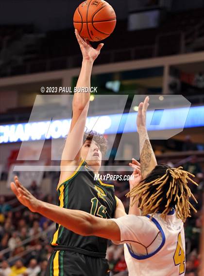 Thumbnail 1 in West Catholic vs. Deer Lakes (PIAA 3A Championship) photogallery.
