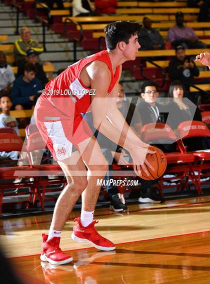 Thumbnail 3 in Rolling Hills Prep @ Mater Dei (Nike Extravaganza) photogallery.