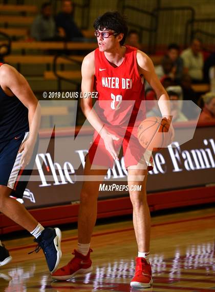Thumbnail 3 in Rolling Hills Prep @ Mater Dei (Nike Extravaganza) photogallery.