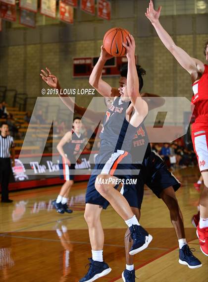 Thumbnail 1 in Rolling Hills Prep @ Mater Dei (Nike Extravaganza) photogallery.