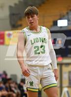 Photo from the gallery "Barlow vs. West Linn (Les Schwab Invitational)"