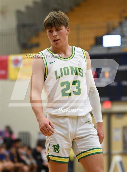 Thumbnail 2 in Barlow vs. West Linn (Les Schwab Invitational) photogallery.