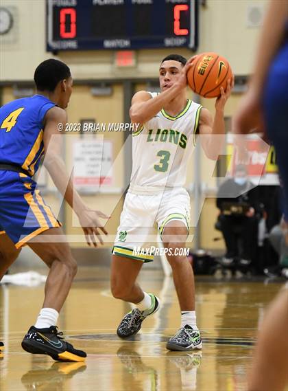 Thumbnail 1 in Barlow vs. West Linn (Les Schwab Invitational) photogallery.