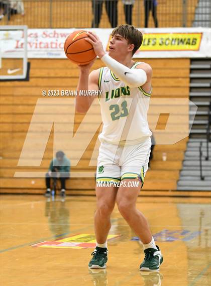 Thumbnail 3 in Barlow vs. West Linn (Les Schwab Invitational) photogallery.
