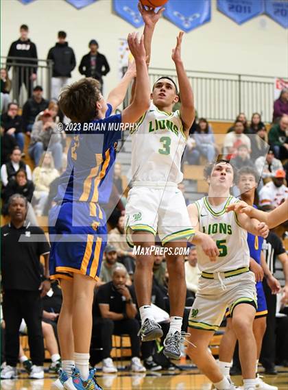 Thumbnail 1 in Barlow vs. West Linn (Les Schwab Invitational) photogallery.