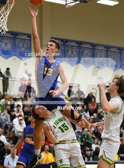 Thumbnail 1 in Barlow vs. West Linn (Les Schwab Invitational) photogallery.