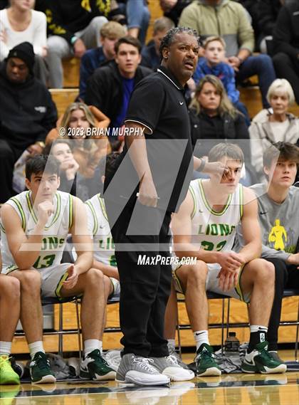 Thumbnail 1 in Barlow vs. West Linn (Les Schwab Invitational) photogallery.