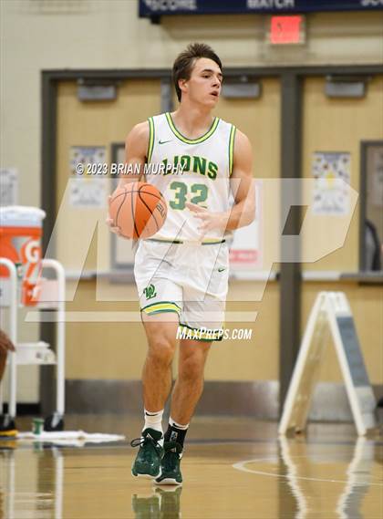 Thumbnail 2 in Barlow vs. West Linn (Les Schwab Invitational) photogallery.