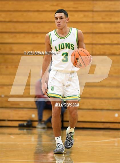 Thumbnail 3 in Barlow vs. West Linn (Les Schwab Invitational) photogallery.