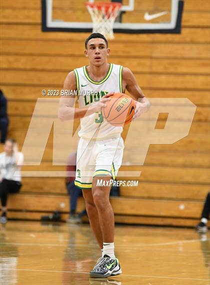 Thumbnail 2 in Barlow vs. West Linn (Les Schwab Invitational) photogallery.